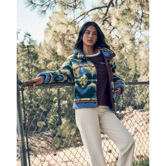 Wrangler Womens Sherpa Jacket Southwestern Print Full Zip Fleece Purple Yellow - Picture 3 of 16